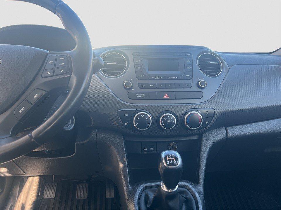 Hyundai i10 YES!+SHZ+LENK.HEIZ+BT+TEMP+LED+ISOFIX