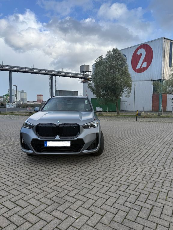 Image of BMW iX1