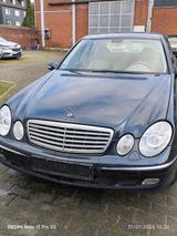 Mercedes-Benz Mercedes Benz E240 w211  mit  Autogas (Prins) - Mercedes-Benz E 240 mit LPG-Antrieb: Automatik