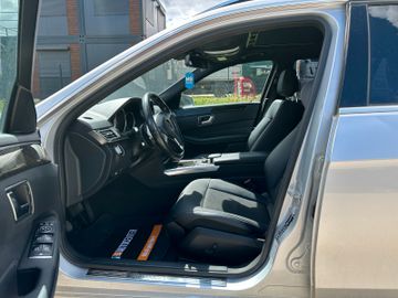 MYAUTOCENTER – Gebraucht- und Jahreswagen mit Werkstattservice in Pfaffenhofen Mercedes-Benz E 350d T Avantgarde 4-Matic *NAVI*AHK*LED*SHZ*