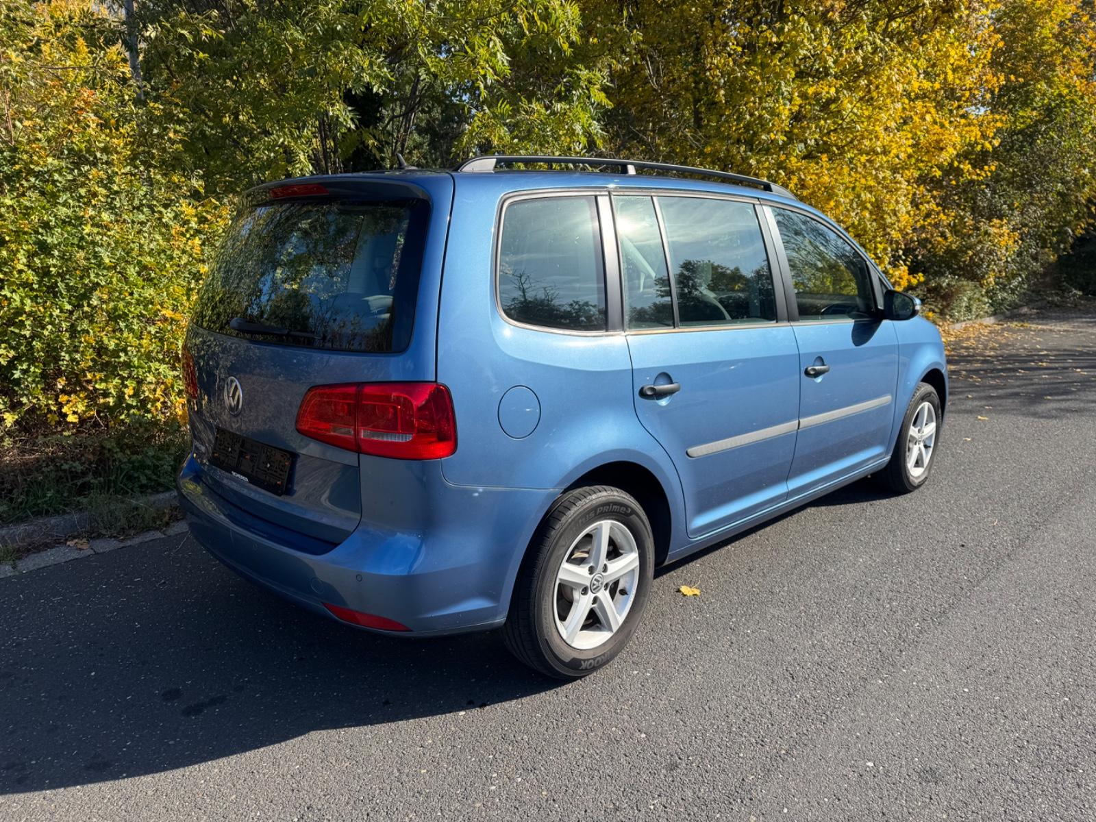 Volkswagen Touran 2011 — photo 5