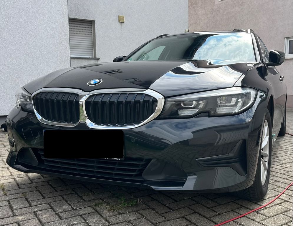 Image of BMW 320