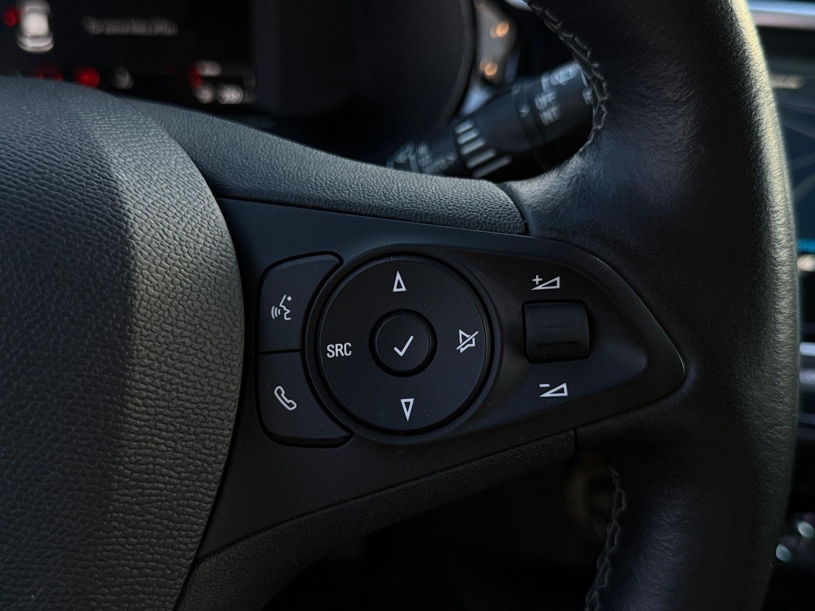 Fahrzeugabbildung Opel Corsa F 1.5 D Elegance GRA LED Navi PDC Kamera