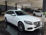 Mercedes-Benz C 180 C T-Modell C 180 CGI T AHK - Mercedes-Benz C 180: T Modell