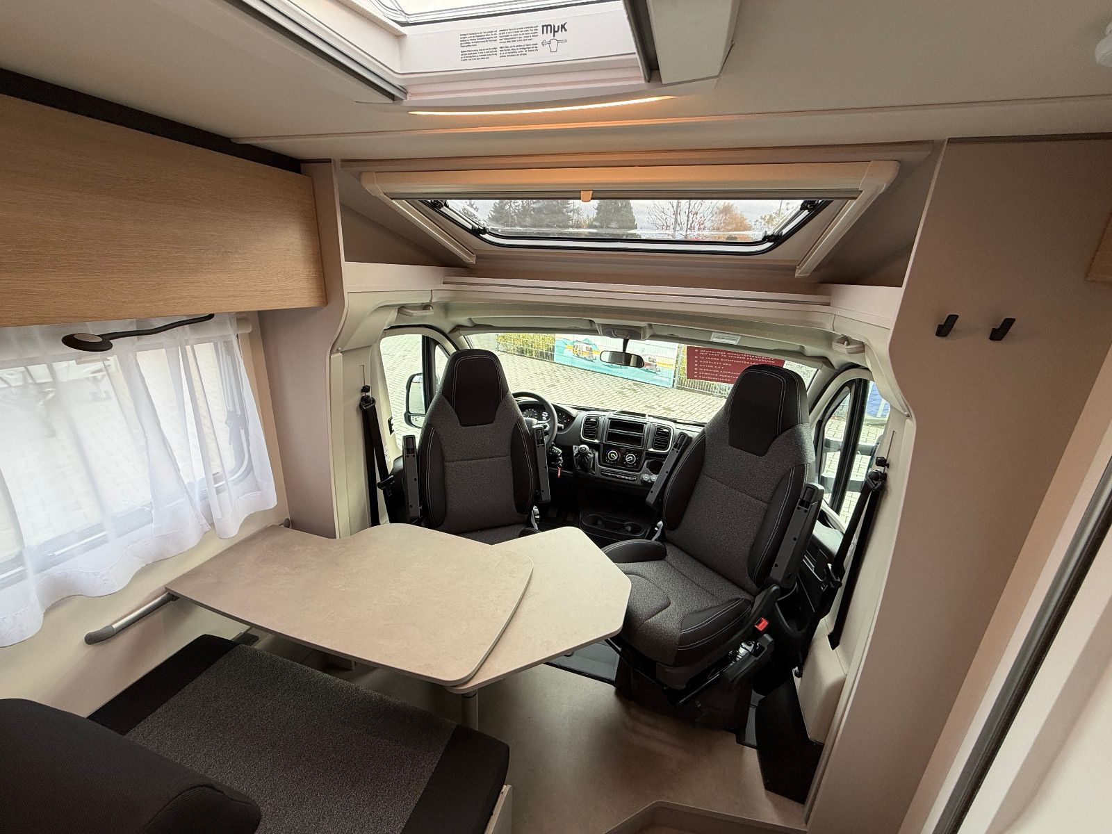 Fahrzeugabbildung LMC Tracer 670 V