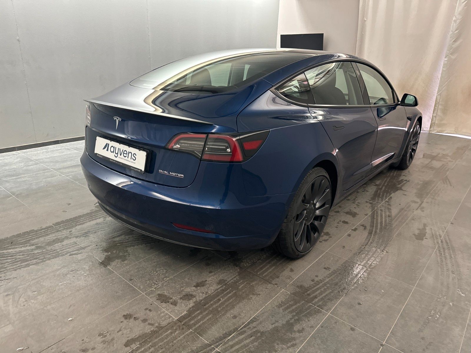 Fahrzeugabbildung Tesla Model 3 PERFORMANCE DUAL-MOTOR NAVI/SPORT/SH/AMD
