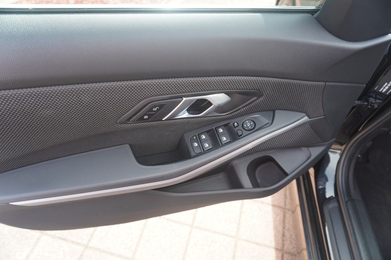 BMW 320i Advantage LED Navi Digitales Cockpit PDC foto 17