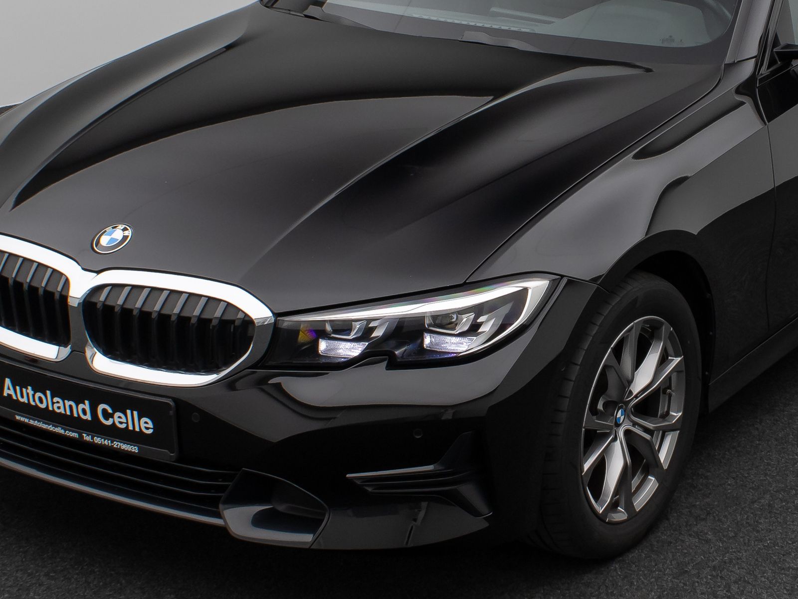 Fahrzeugabbildung BMW 320d SportLine DAB PDC Geschwindigkeitsreg Alarm