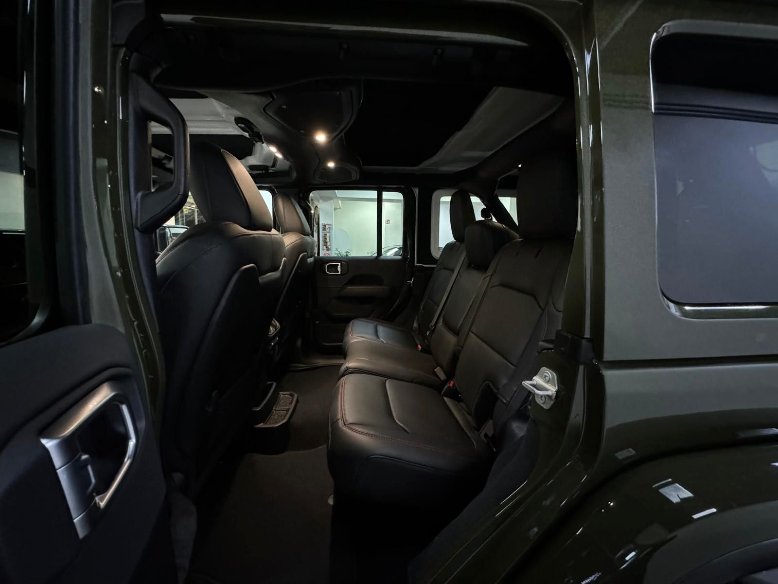 Fahrzeugabbildung Jeep WRANGLER RUBICON X 3.6L-V6 SEILWINDE-AHK-