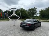 Mercedes-Benz E 500 4MATIC Limousine designo B&O - Mercedes-Benz: Limo