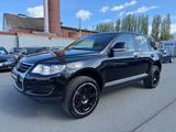 Volkswagen Touareg R5 TDI*TÜV NEU*AHK*ALLWETTER*TOP ZUSTAND - Volkswagen Touareg aus 2007: TDI