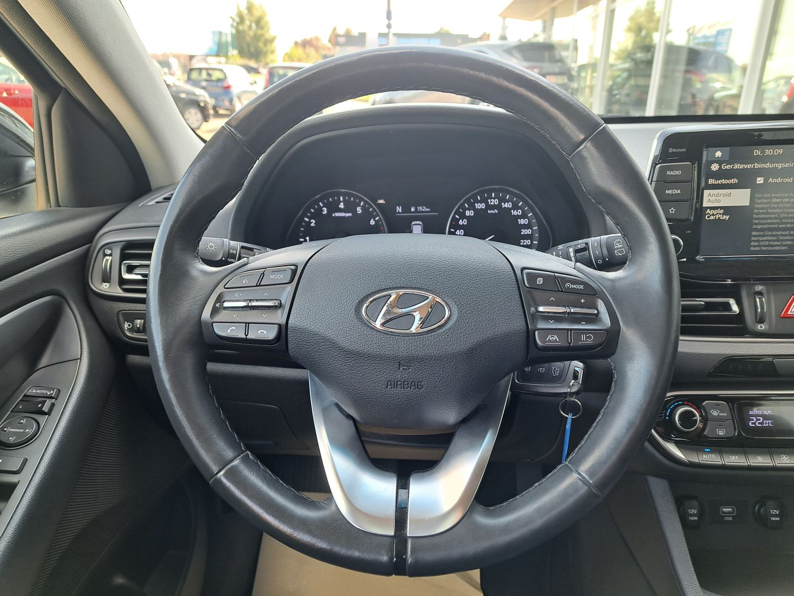 Fahrzeugabbildung Hyundai i30 Intro Edition 159PS WINTERPAKET KAMERA