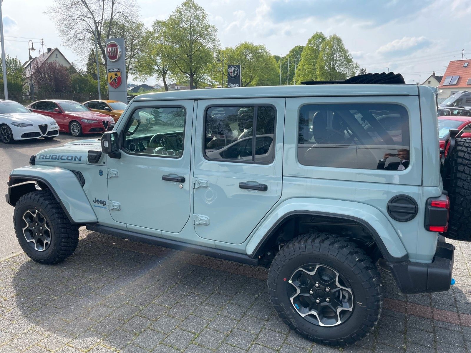 Fahrzeugabbildung Jeep Wrangler Rubicon/SkyOneTouch Schiebedach