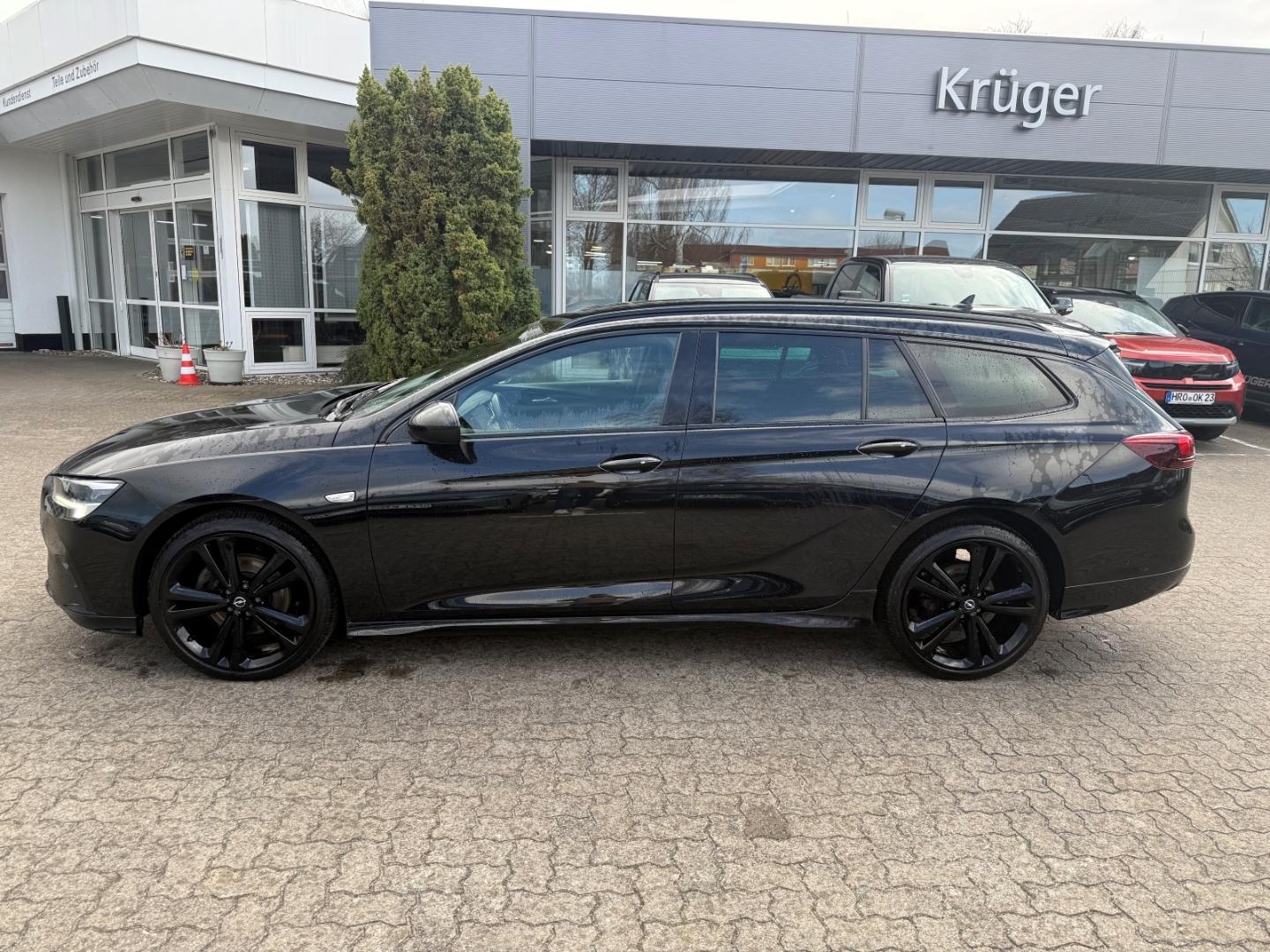 Opel Insignia B Sports Tourer Ultimate mit AHK