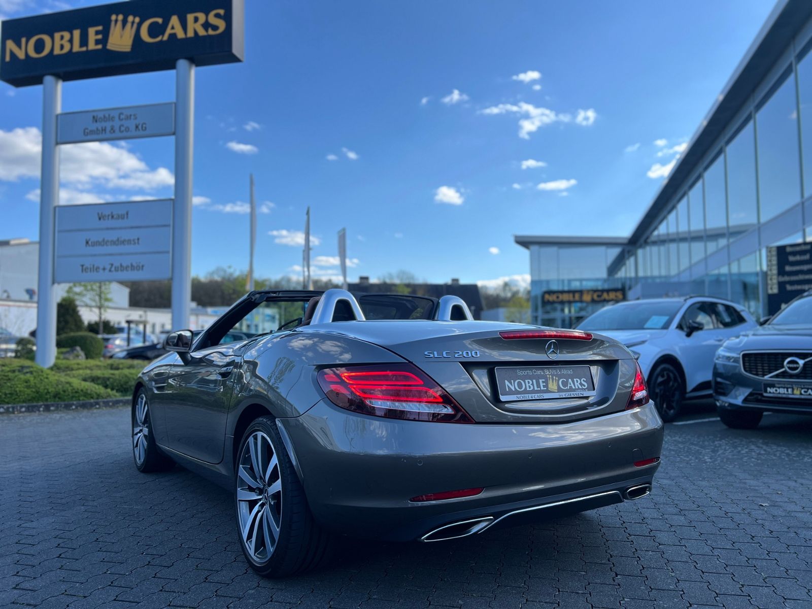 Fahrzeugabbildung Mercedes-Benz SLC 200 LED LEDER NAV SHZ PDC 18"