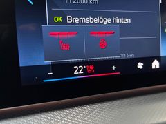 Fahrzeugabbildung BMW 218i Active Tourer M Sport--ACC/Travel/Pano/Head