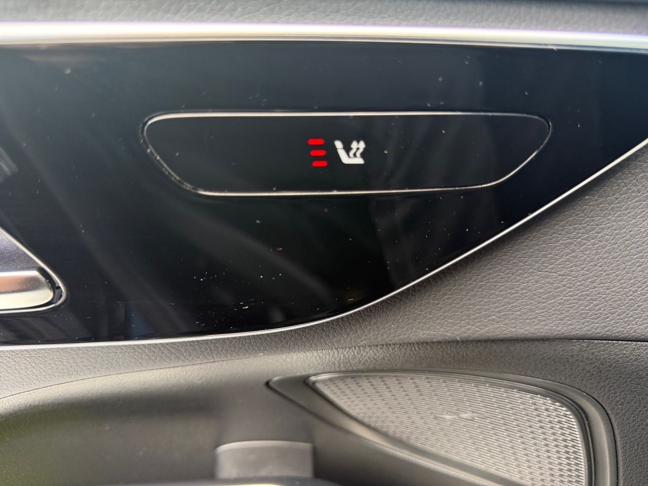 Fahrzeugabbildung Mercedes-Benz C 300 d T-Modell AMG+AHK+AMBIENTE+KAMERA+LED+