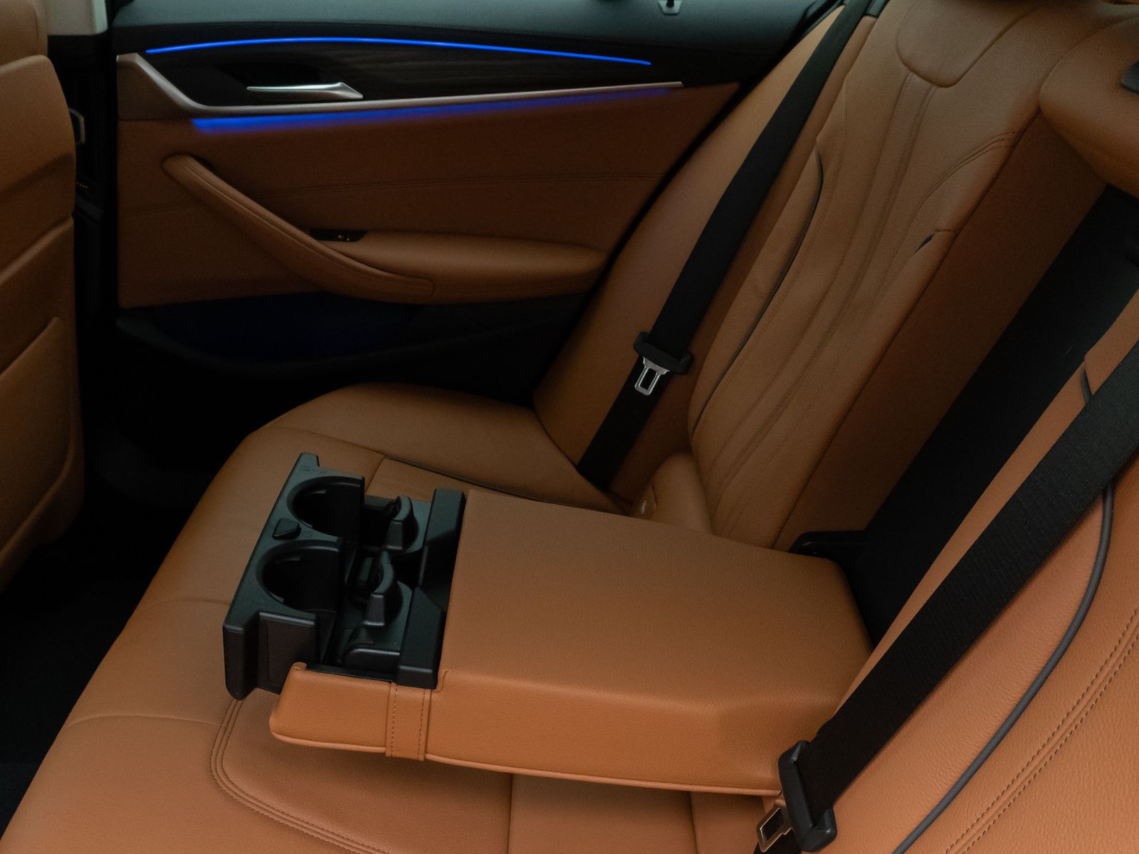 Fahrzeugabbildung BMW 520d xD Luxury Line DAB HUD Kamera Laser Komfort