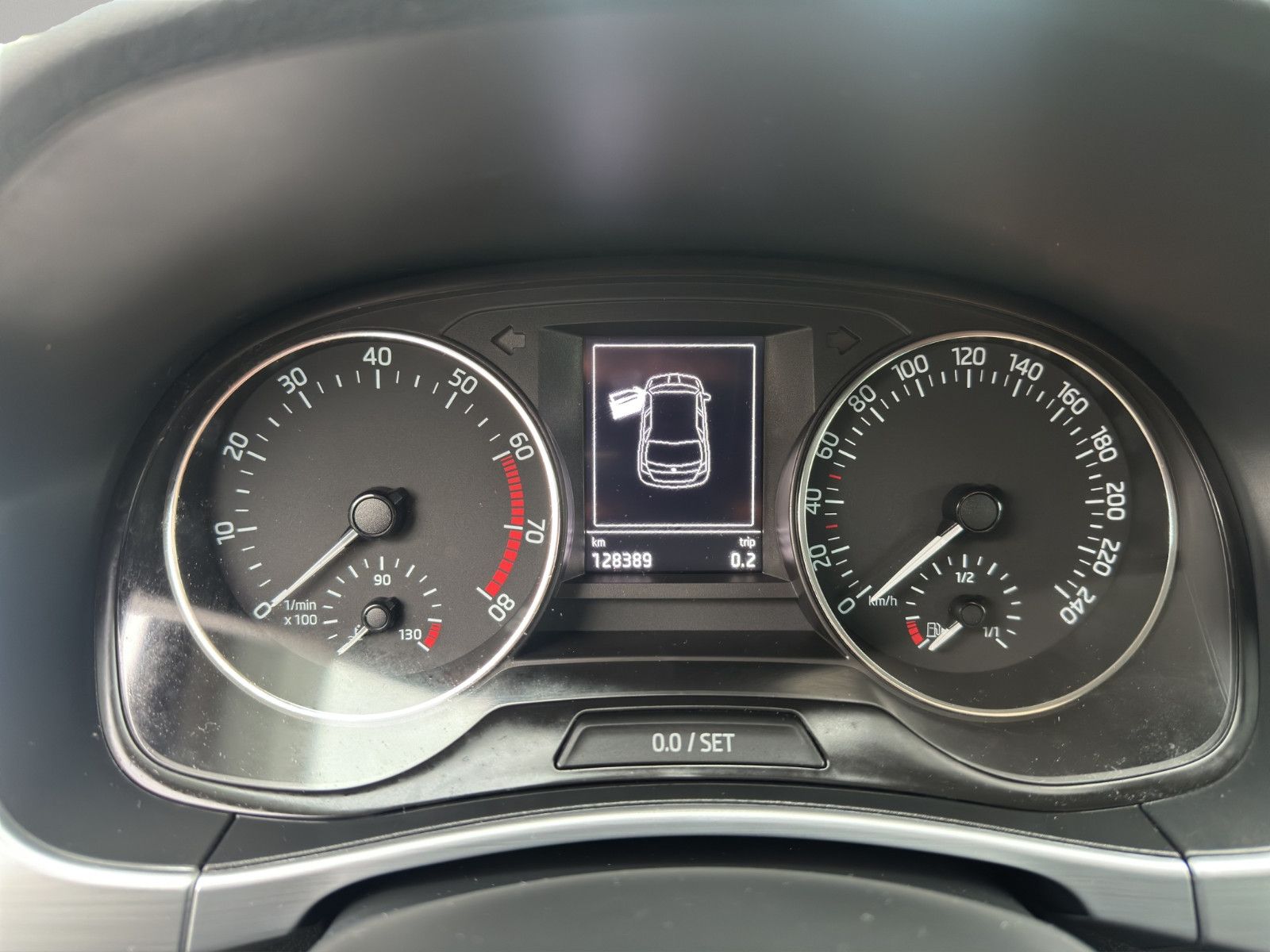 Fahrzeugabbildung SKODA Fabia Drive/ NAVI/ SITZHEIZUNG/ KLIMA