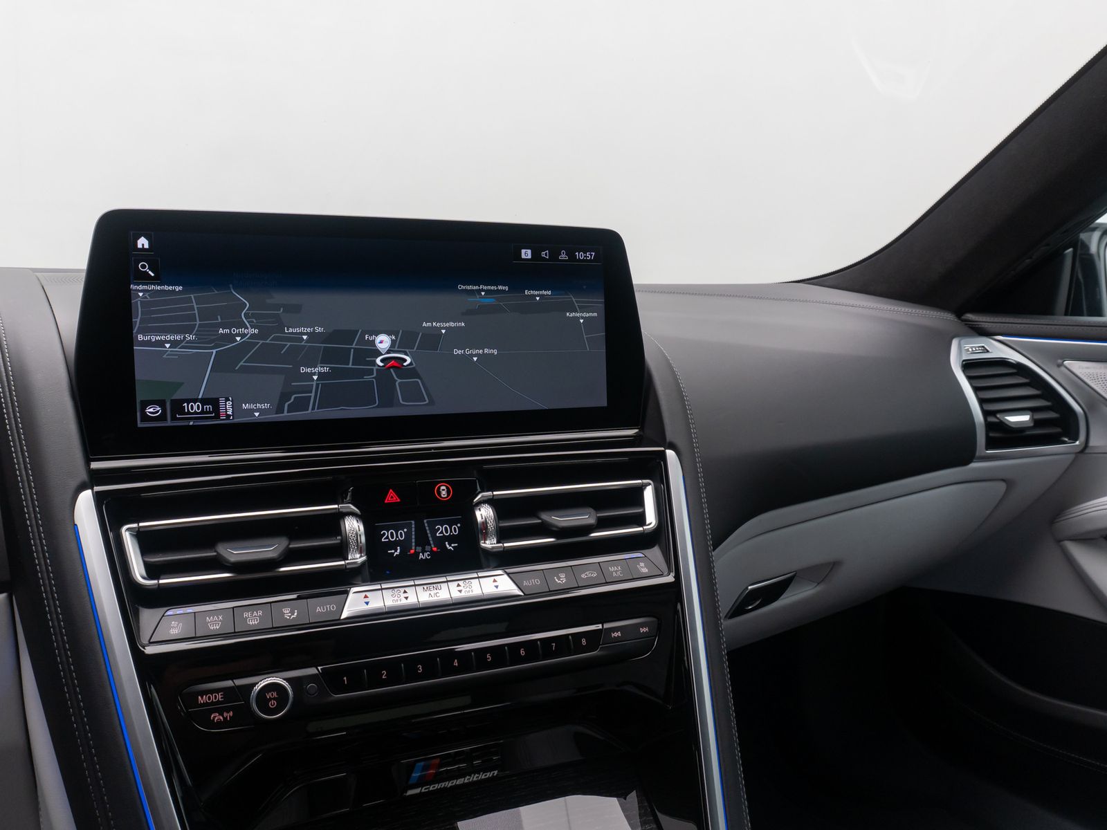 Fahrzeugabbildung BMW M8 Competition Gran Coupé Laser 360°B&W HUD Voll