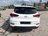 Hyundai Tucson Go 2WD - Hyundai TUCSON: Go