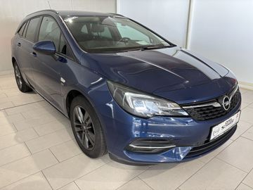 Fotografie des Opel Astra 1.5 D Sports Tourer 120 Jahre