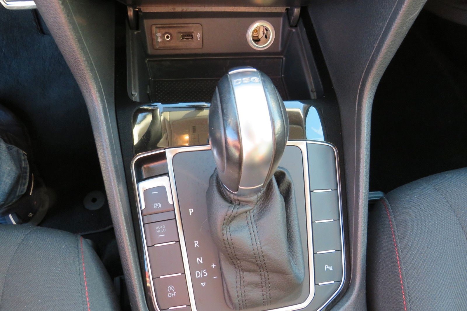 Fahrzeugabbildung Volkswagen Golf Sportsvan DSG SOUND SITZH. PDC ACC AHK