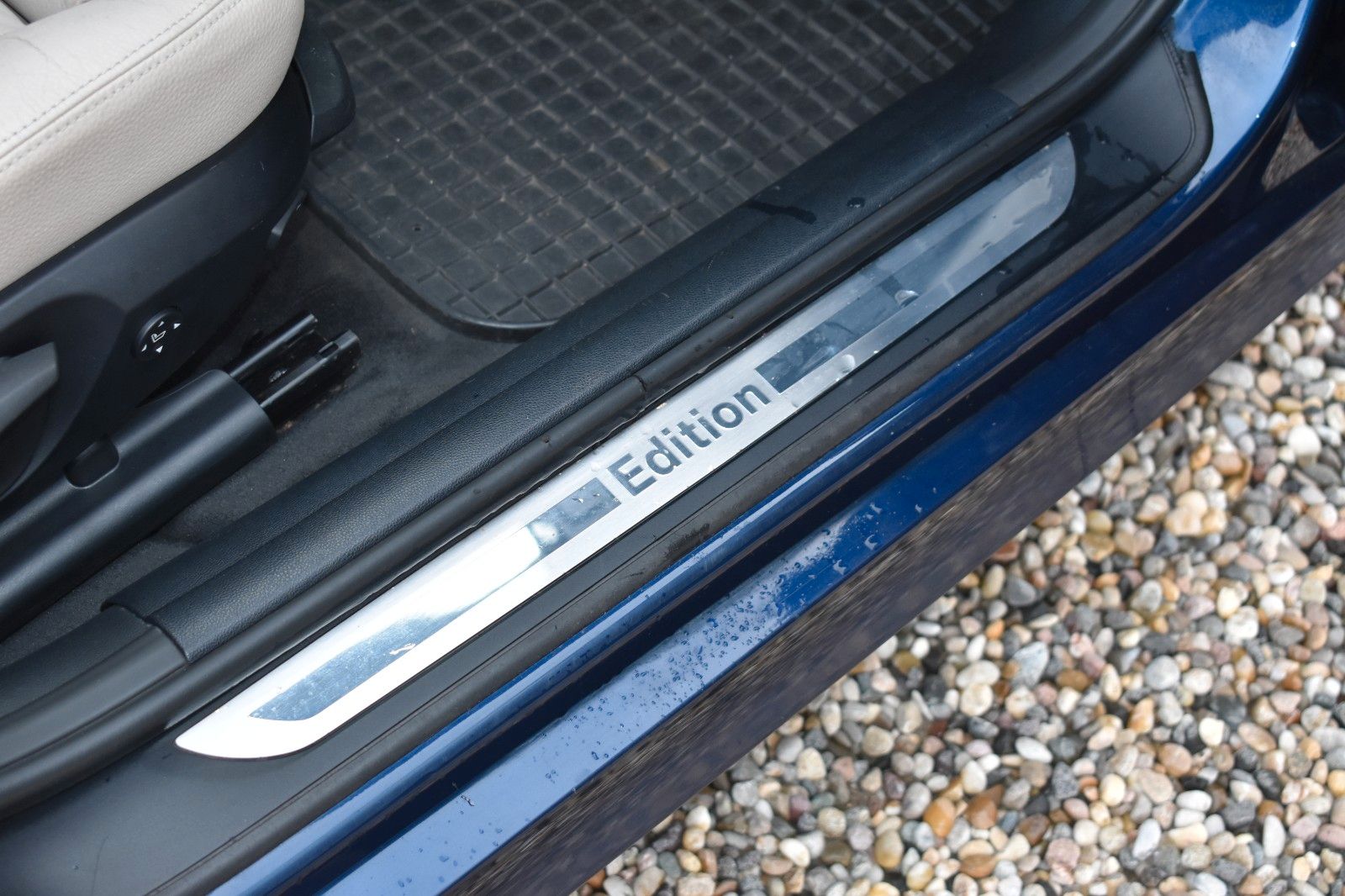 Fahrzeugabbildung BMW 325 d Touring Edition Exclusive