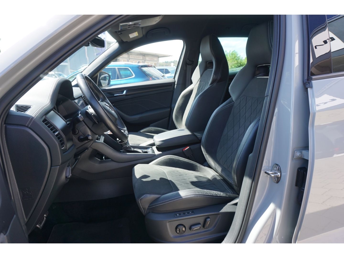 Skoda Kodiaq 2.0 TDI Sportline 4x4 DSG AHK Navi LED AC foto 19