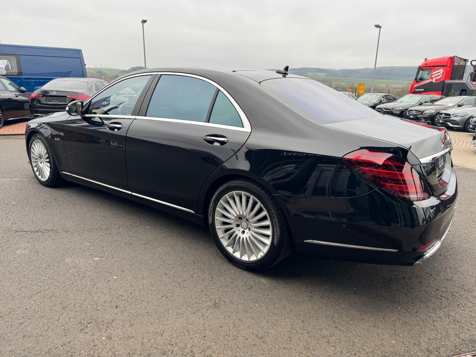 Fahrzeugabbildung Mercedes-Benz S 600 L Chauffeur+Nachtsicht+Pano+HUD+360