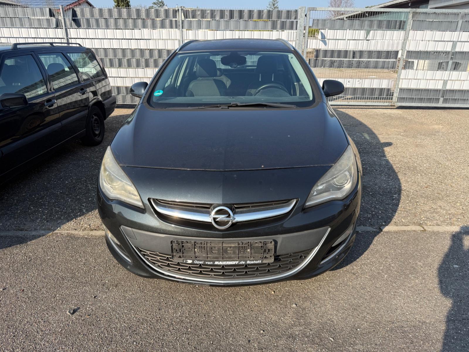 Opel Astra J Sports Tourer Innovation