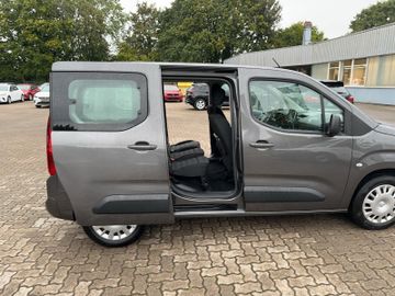 Fotografie des Opel Combo Life E Edition Sitzheizung Parkpilot USB