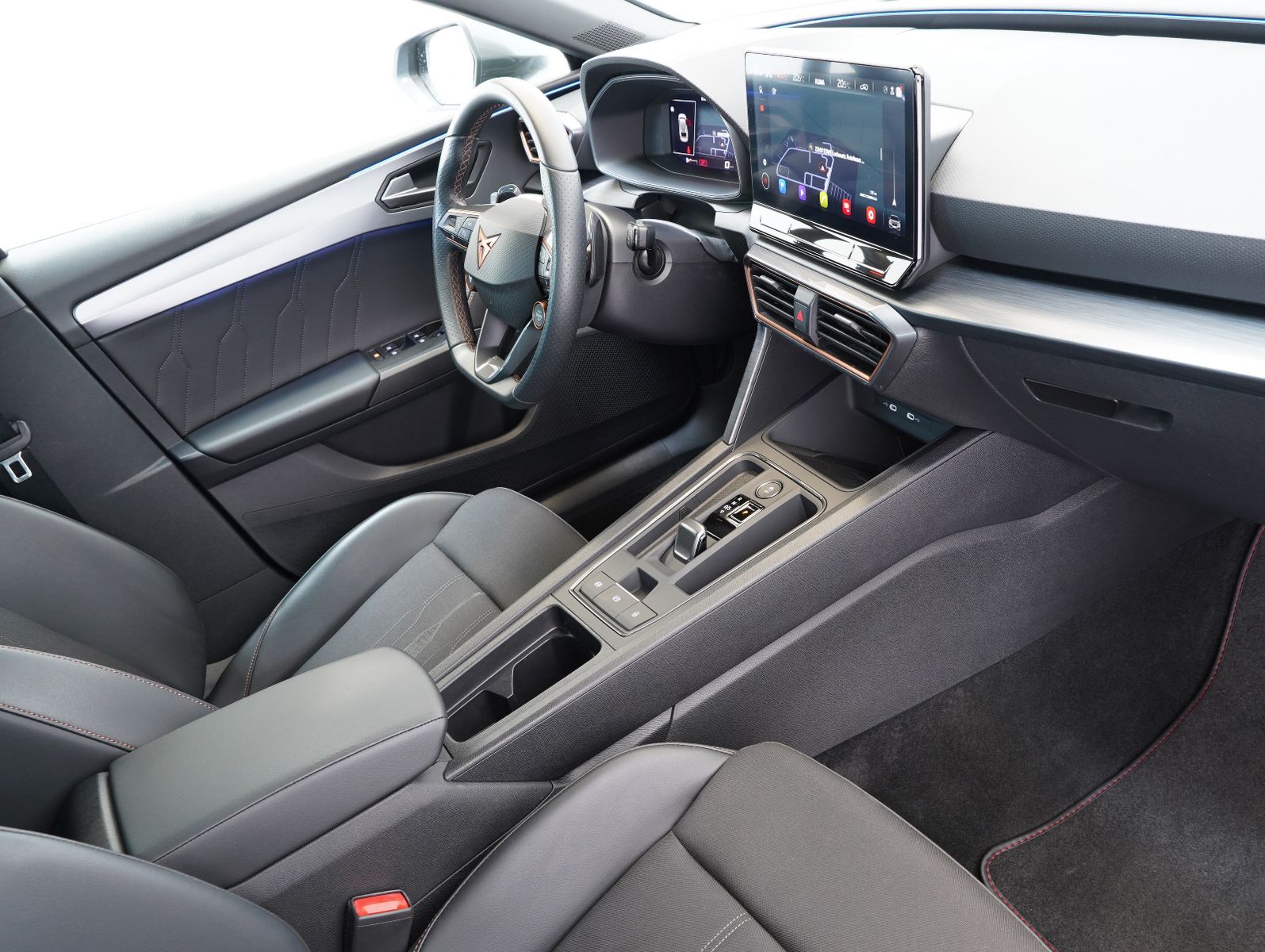 Fahrzeugabbildung CUPRA Leon Sportstourer VZ 2.0 TSI DSG 4Drive