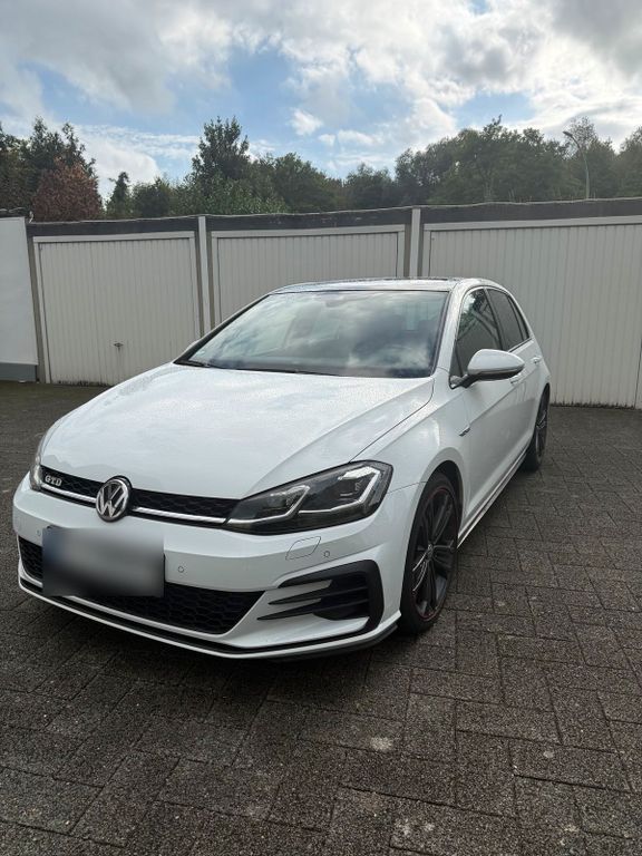 Image of Volkswagen Golf