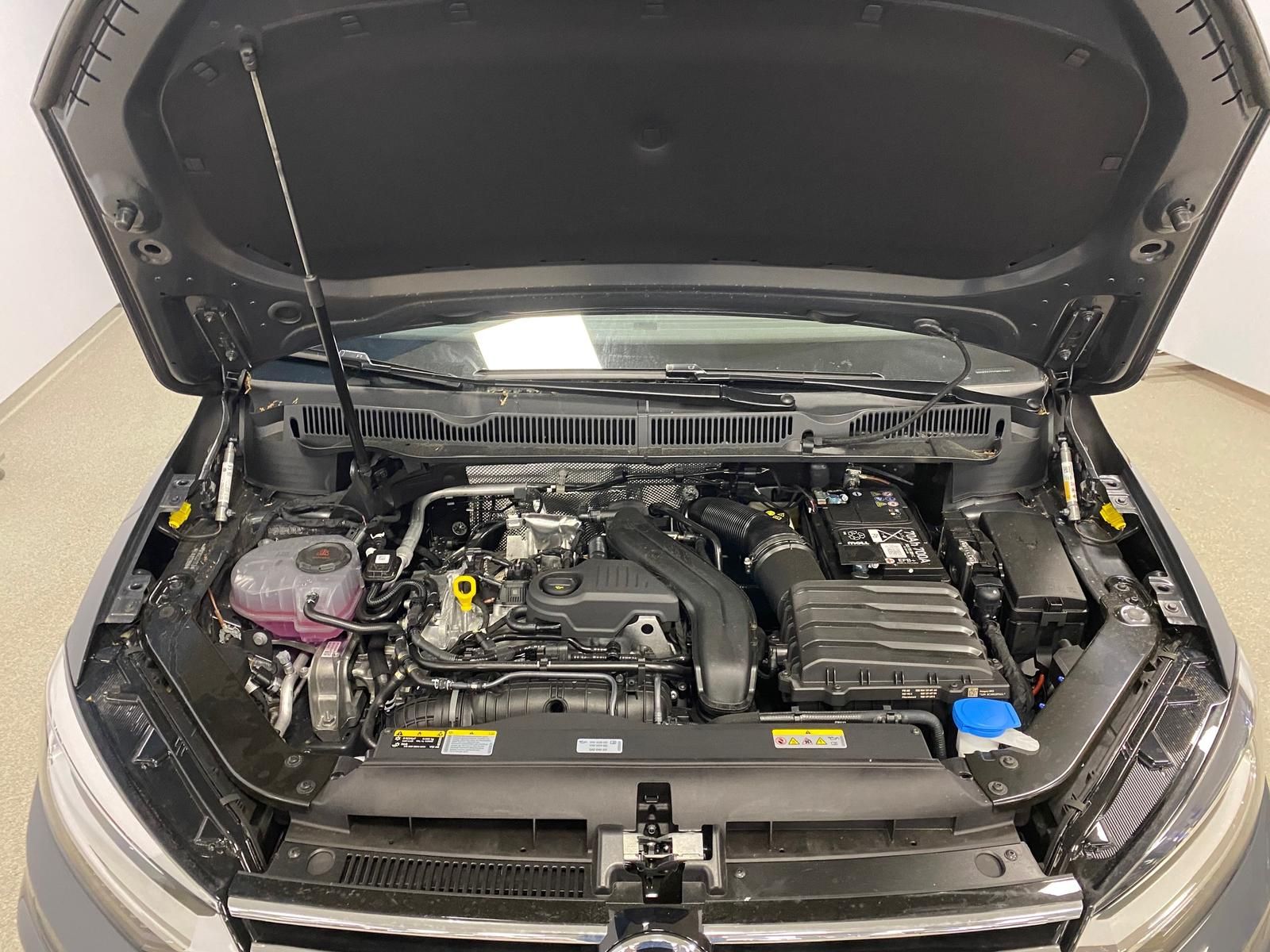 Fahrzeugabbildung Volkswagen Touran 1.5 TSI R-Line COMFORTLINE DSG+ACC+AHK