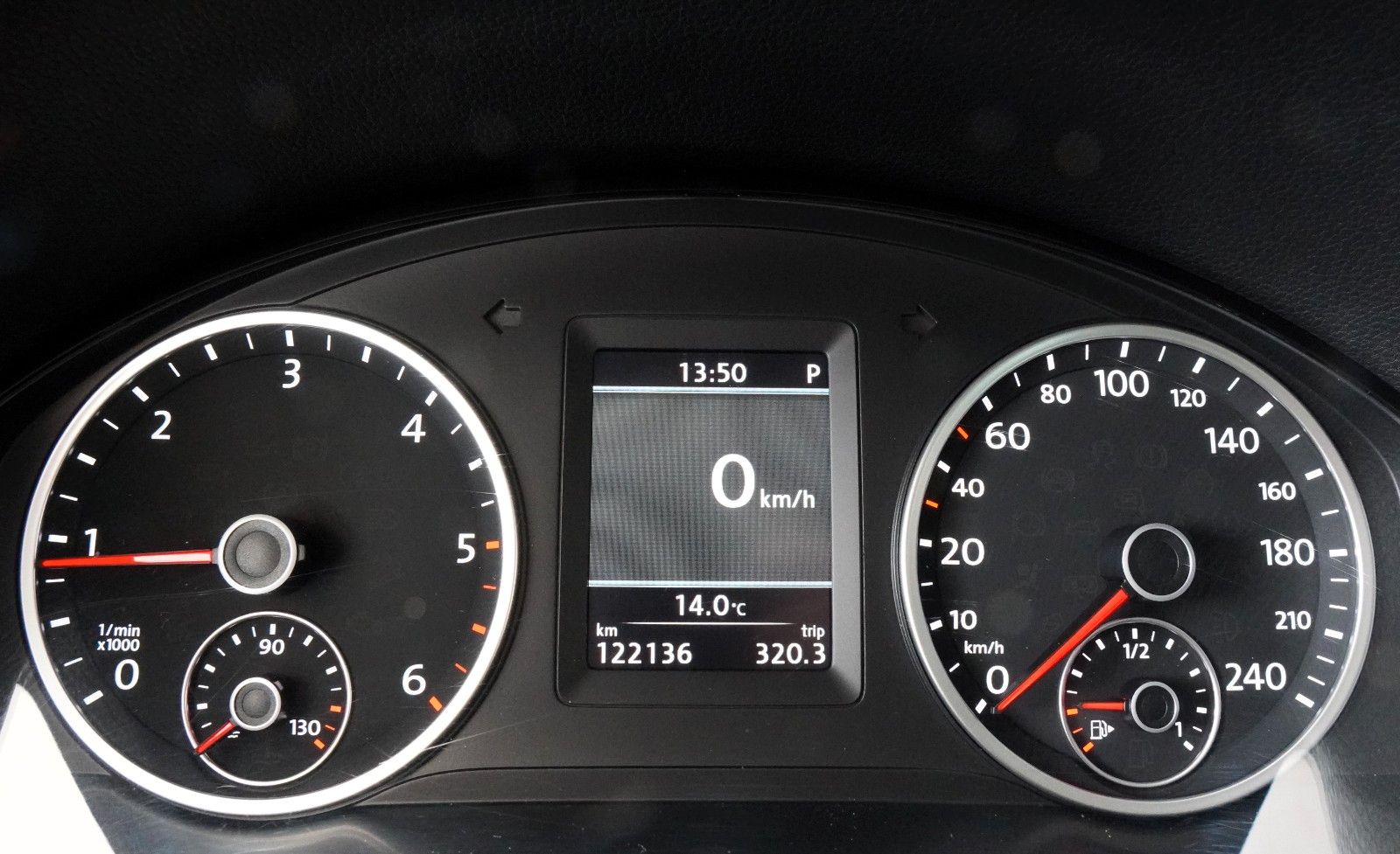 Fahrzeugabbildung Volkswagen Tiguan Sport & Style 4Motion*Aut.*Navi*Leder*AHK