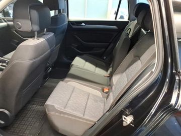 Volkswagen Passat Variant - 8