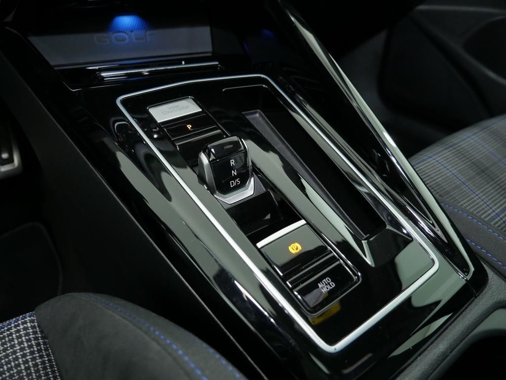 Volkswagen Golf - Bild 10