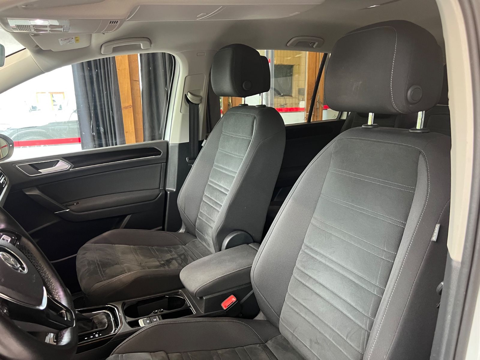 Volkswagen Touran Highline R-LINE DSG ACC AHK PDC 7-SITZER foto 19