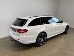 Fahrzeugabbildung Mercedes-Benz E 220d AMG-Line 4MATIC Autom. Luft AHK LED Pano