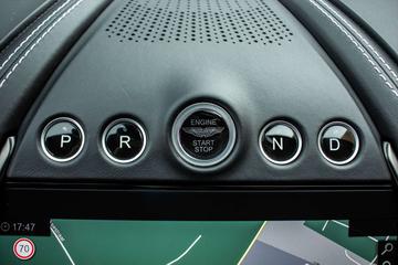 2021 Aston Martin DBX — миниатюра 36