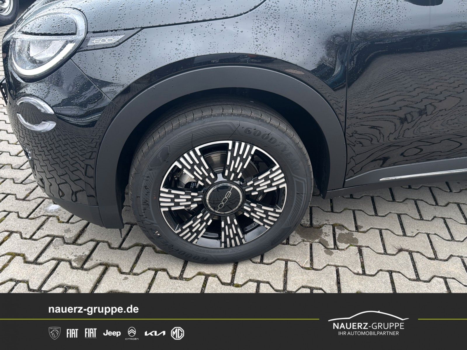 Fahrzeugabbildung Fiat 600 Hybrid Basis