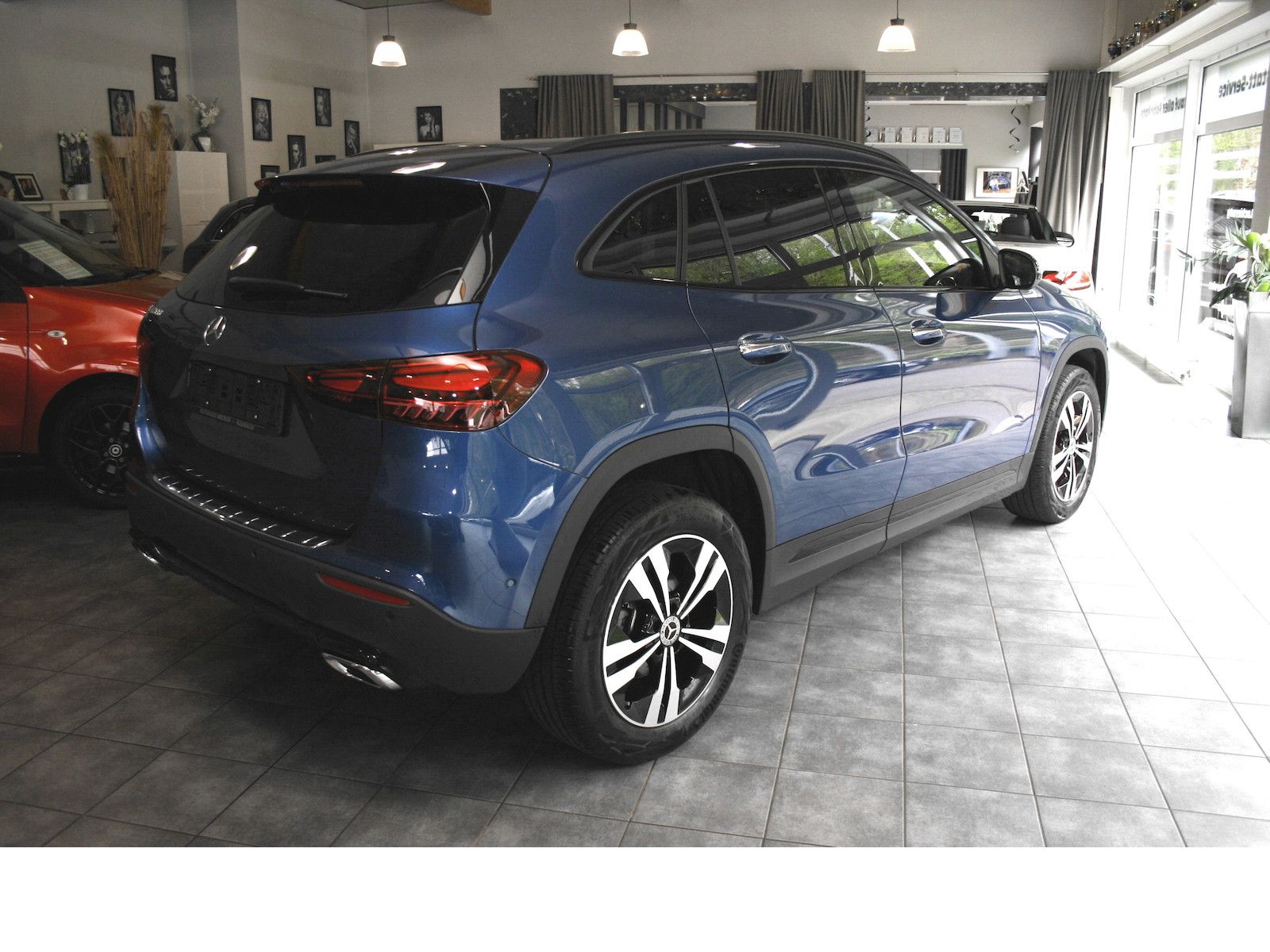 Fahrzeugabbildung Mercedes-Benz GLA 200 Progr. Night*360°*Memory*MBUX*Distronic