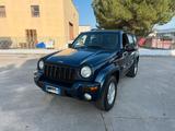 Jeep Cherokee AUTOCARRO 5 POSTI - gebrauchte Jeep Cherokee aus dem Jahr 2004