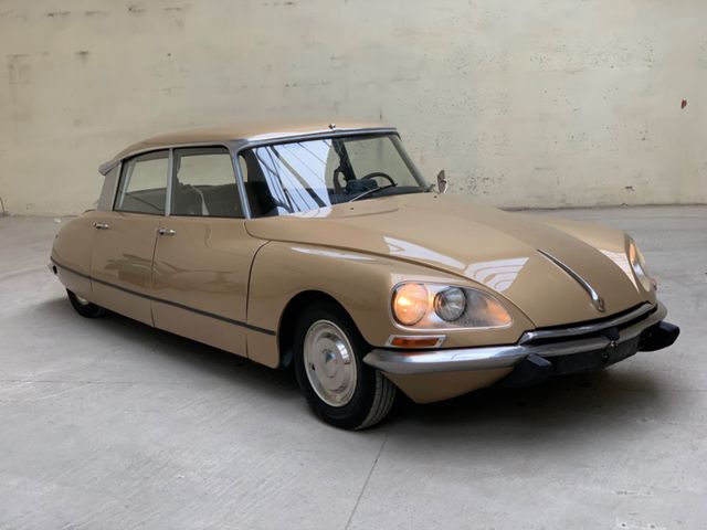 Citroën DS ID19B *Göttin* Schalter Fantomas viel neu