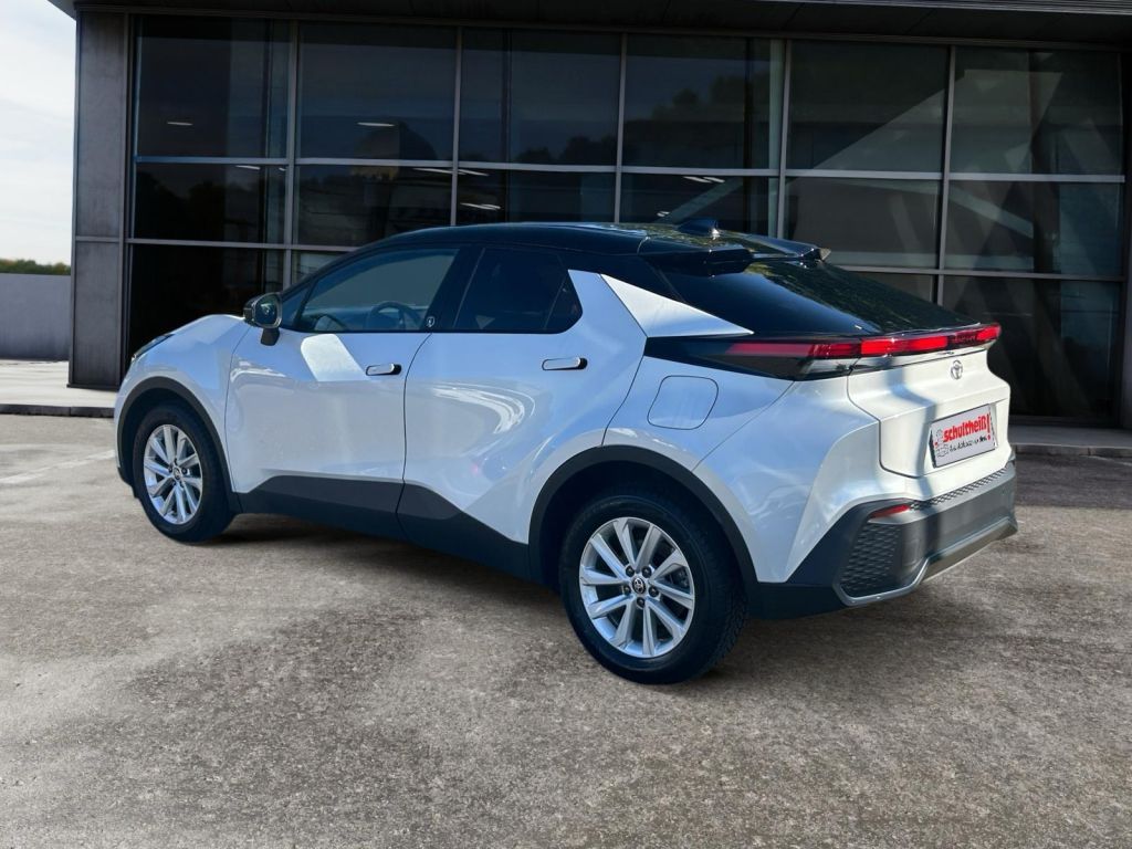 Fahrzeugabbildung Toyota C-HR 2.0 Hybrid Lounge Premiere