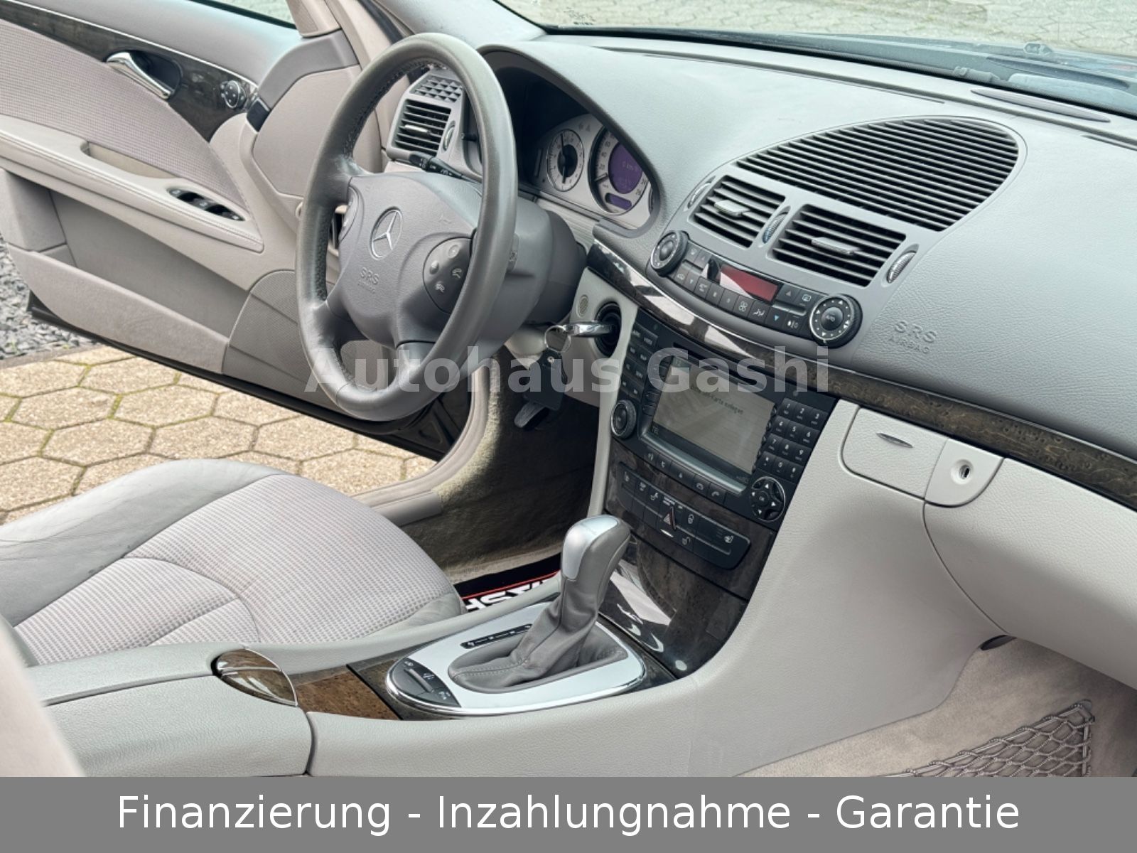 Fahrzeugabbildung Mercedes-Benz E-270 CDI*Avantgarde*Automatik*Navi*AHK*PDC