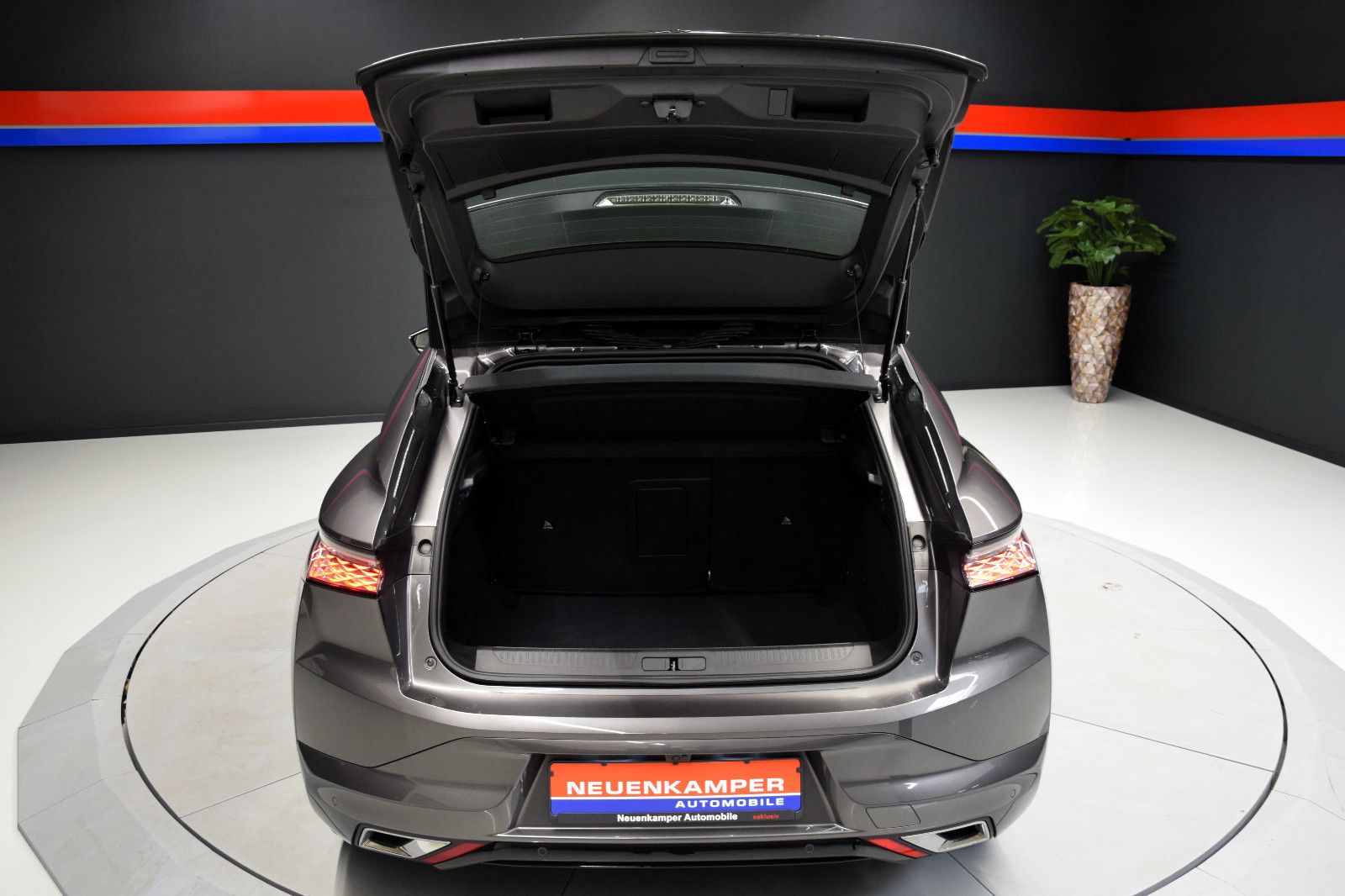 Fahrzeugabbildung DS Automobiles DS4 Performance Line Pano Sitzheizung