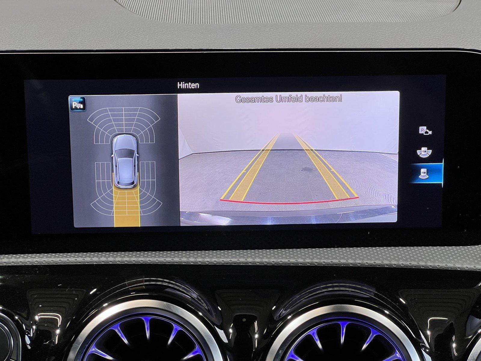 Mercedes-Benz A 250 AMG Line Night+Pano+LED+Kamera+Sound+19"