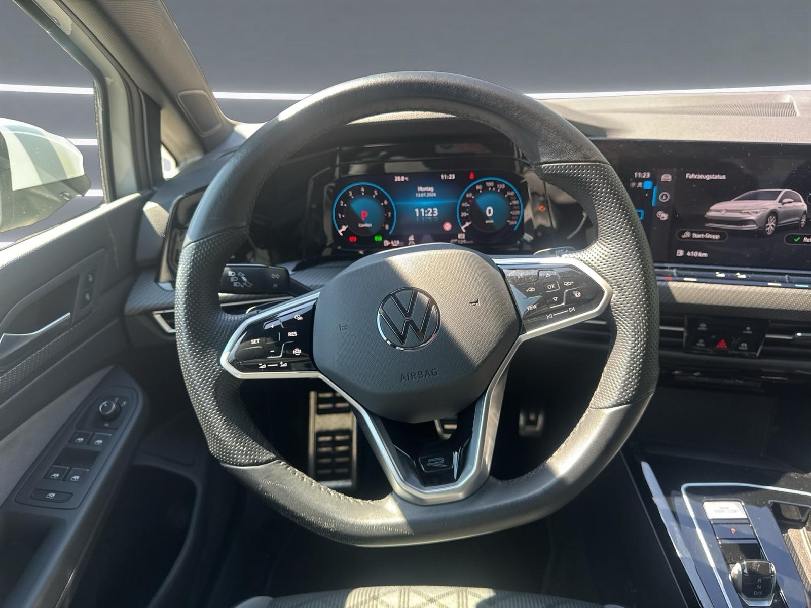 Volkswagen Golf VIII 2.0 TSI R-Line LED KAMERA NAVI SHZ 17", миниатюра 8